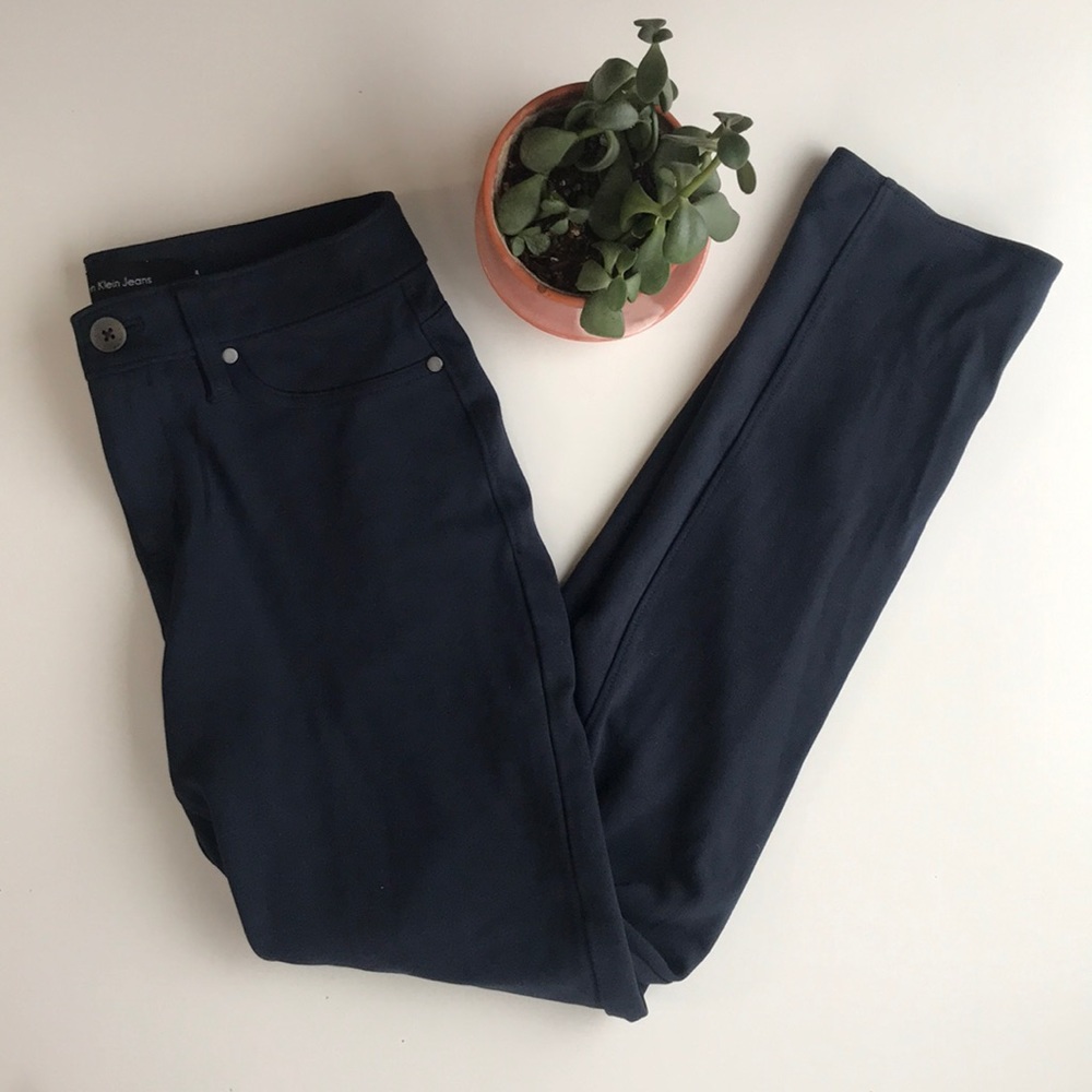 Calvin Klein Navy Blue skinny jegging pants